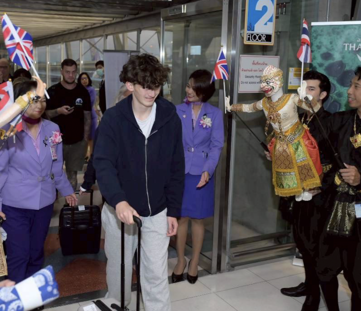 Thai Airways flight from London arrives in Bangkok marking tourism milestone