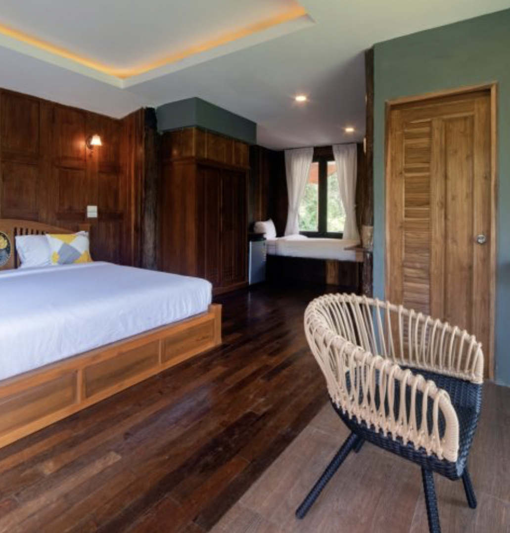 Tawan Riverside Elephant Resort Executive Triple Room